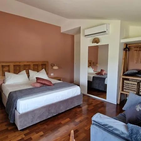Petrasicula Holiday home *