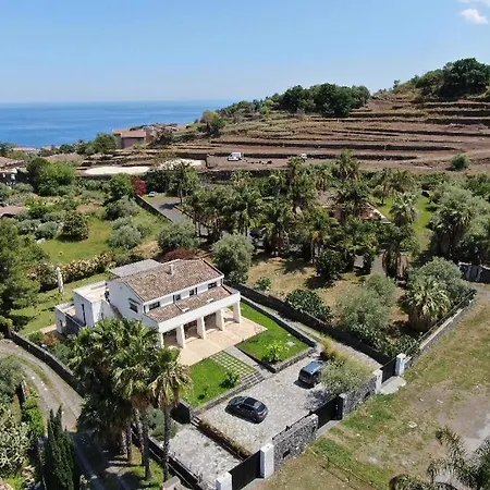 Petrasicula Holiday home