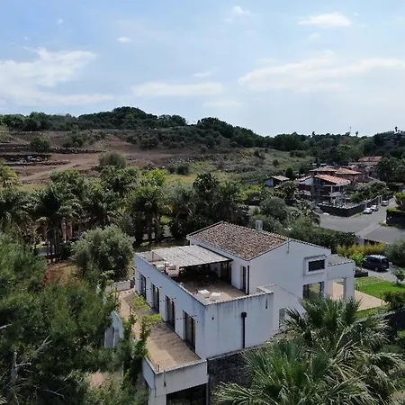 Petrasicula Holiday home *